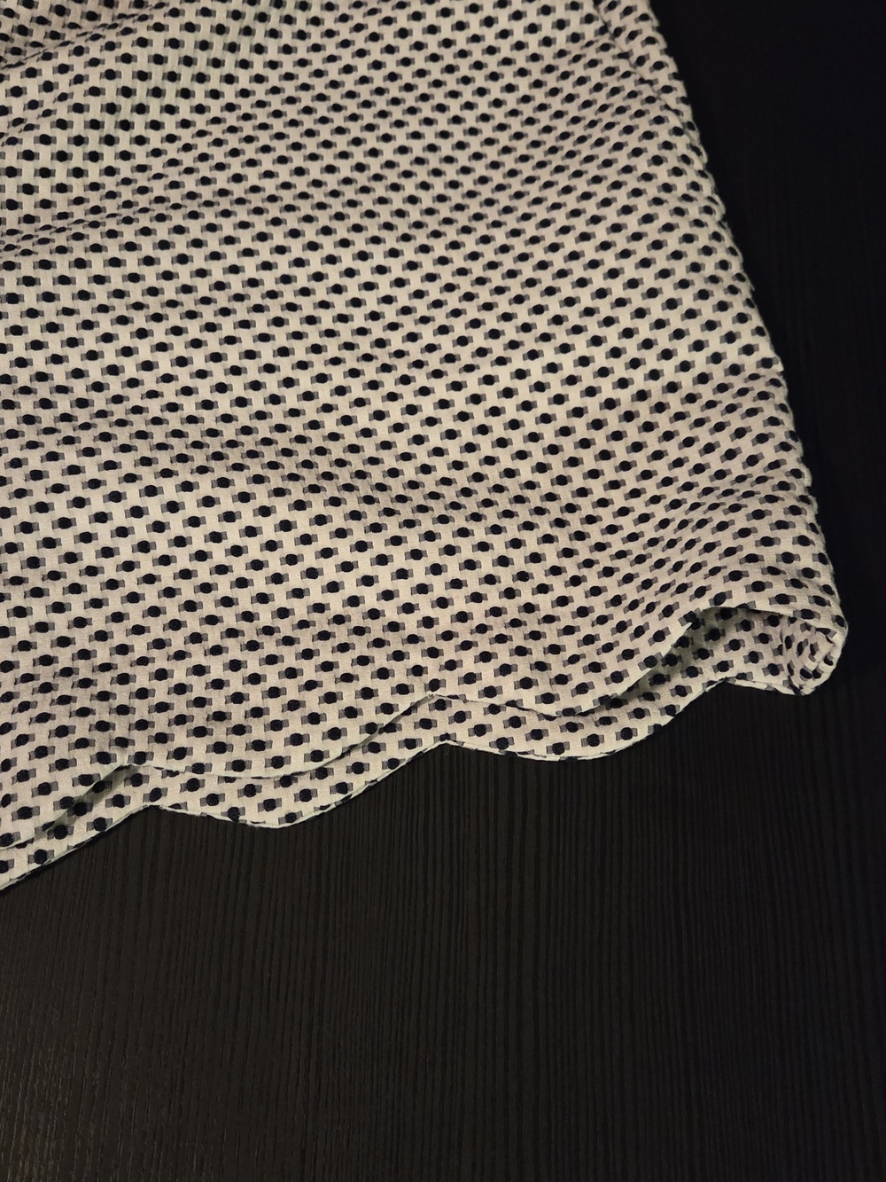 Cynthia Rowley Womens White Scalloped Hem Shorts with Black Dot Print Size 12 - Picture 2 of 9